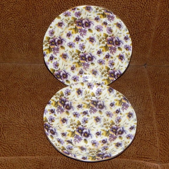 Vintage Formalities by Baum Bros Chintz Violet Purple Pansy Dessert Salad Plates - Picture 1 of 4